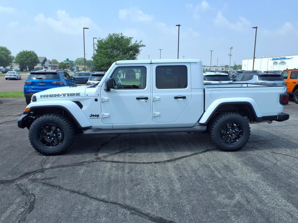 New 2025 Jeep Gladiator Sport image 16