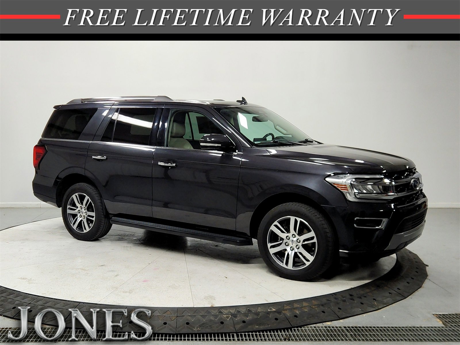 Used 2024 Ford Expedition Limited image 1