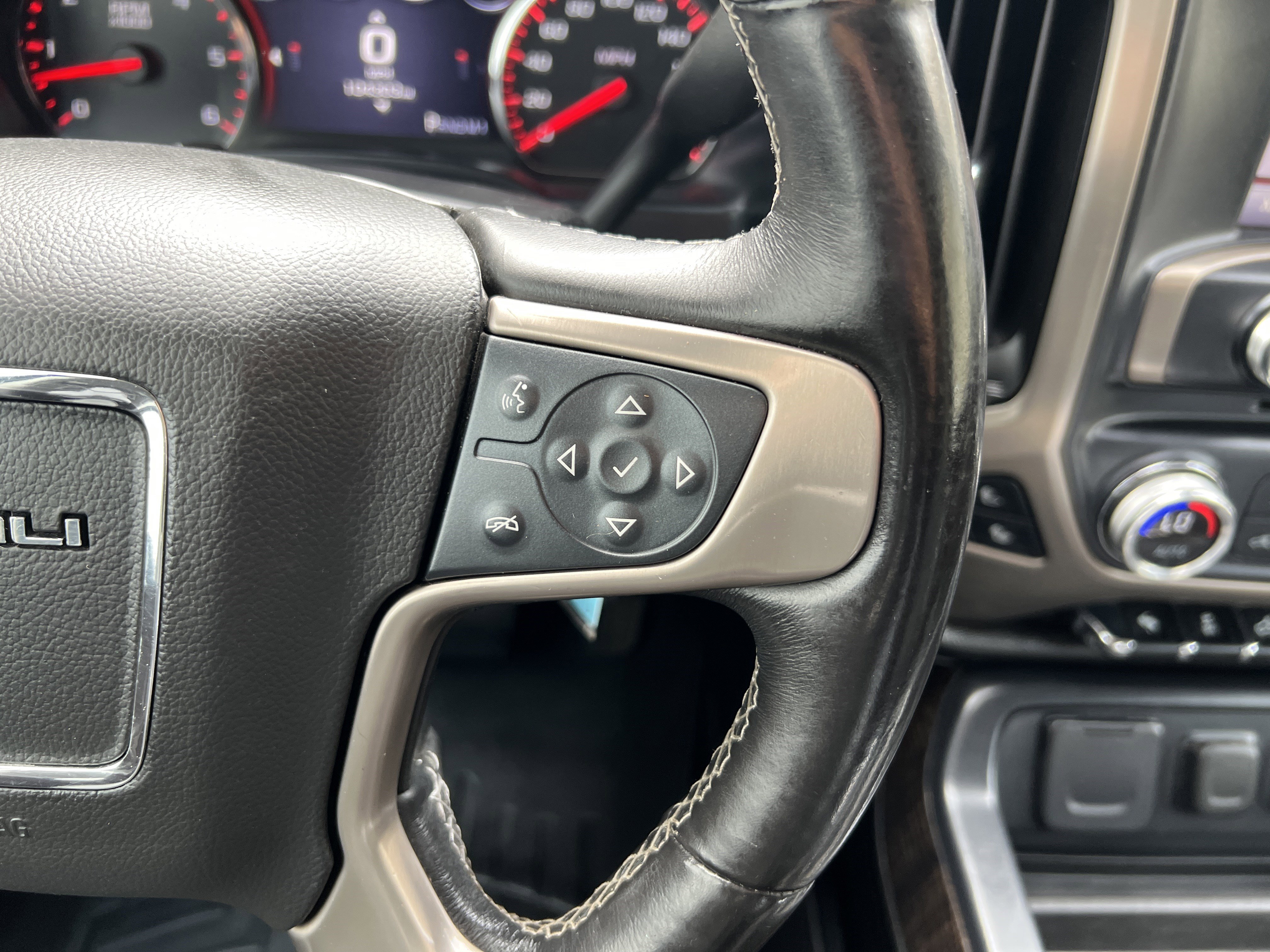 Used 2015 GMC Sierra 2500 Denali image 26