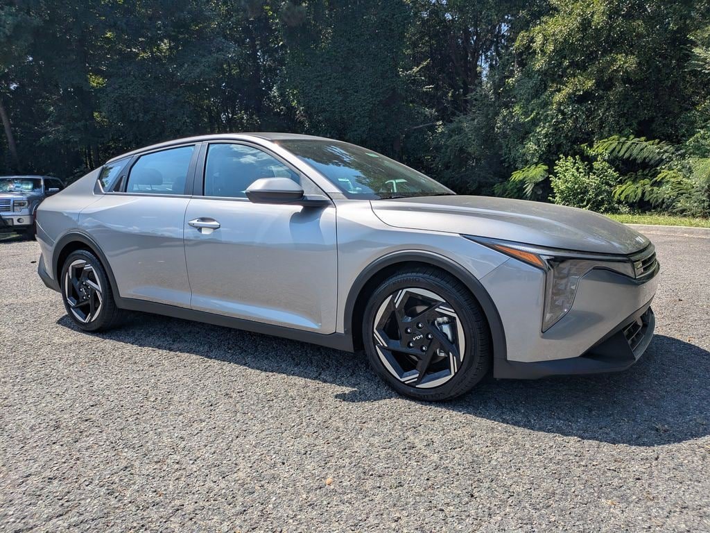 Used 2025 Kia K4 EX FWD image 2