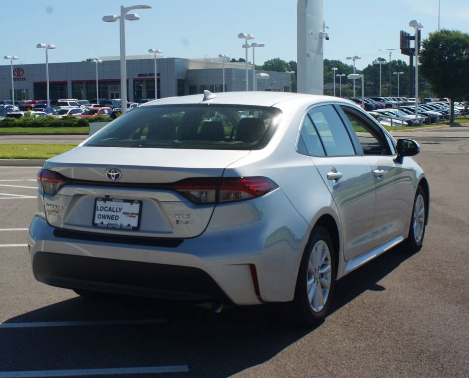 Used 2025 Toyota Corolla XLE FWD image 20