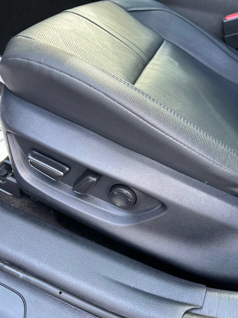 Used 2025 Toyota Camry XSE AWD/4WD image 11