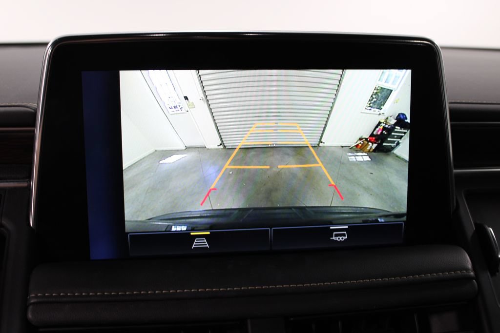 Used 2022 Chevrolet Suburban Premier RWD image 36