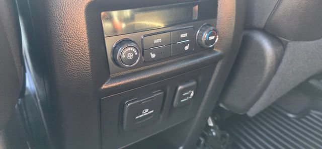 Used 2023 Chevrolet Traverse Premier AWD/4WD image 13