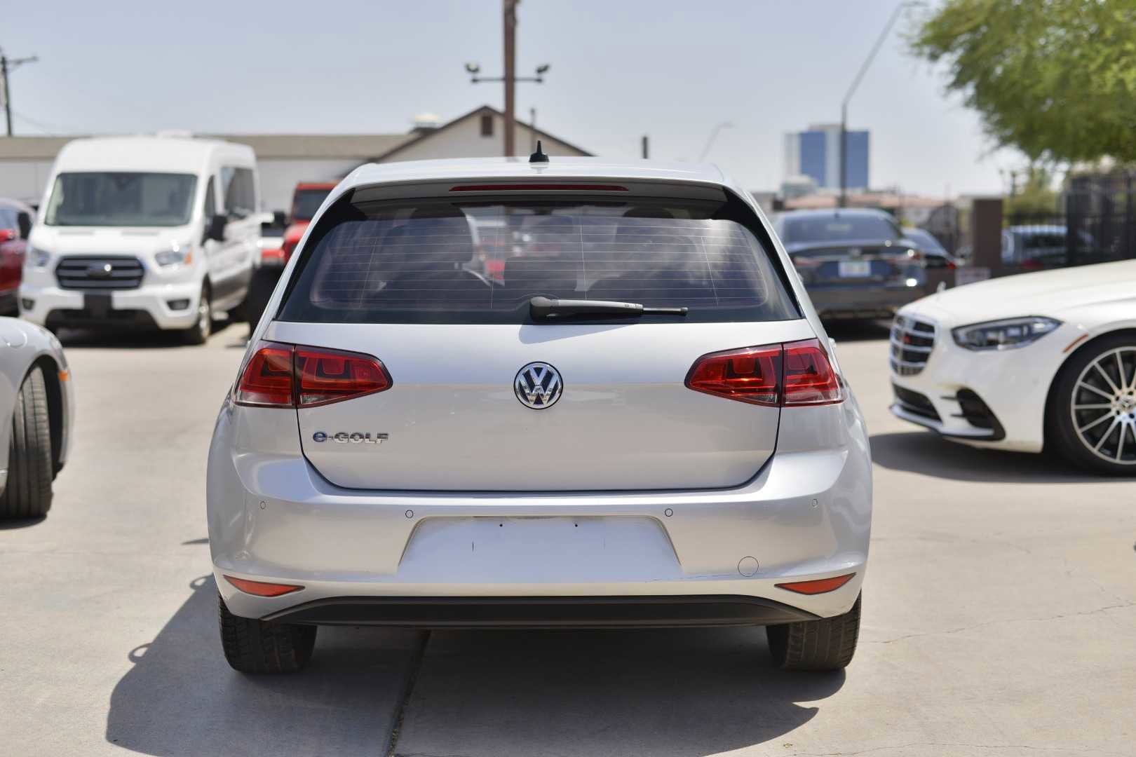 Used 2015 Volkswagen e-Golf SEL Premium image 5