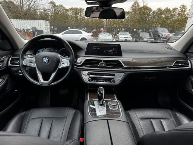 Used 2019 BMW 740i w/ Cold Weather Package RWD image 33