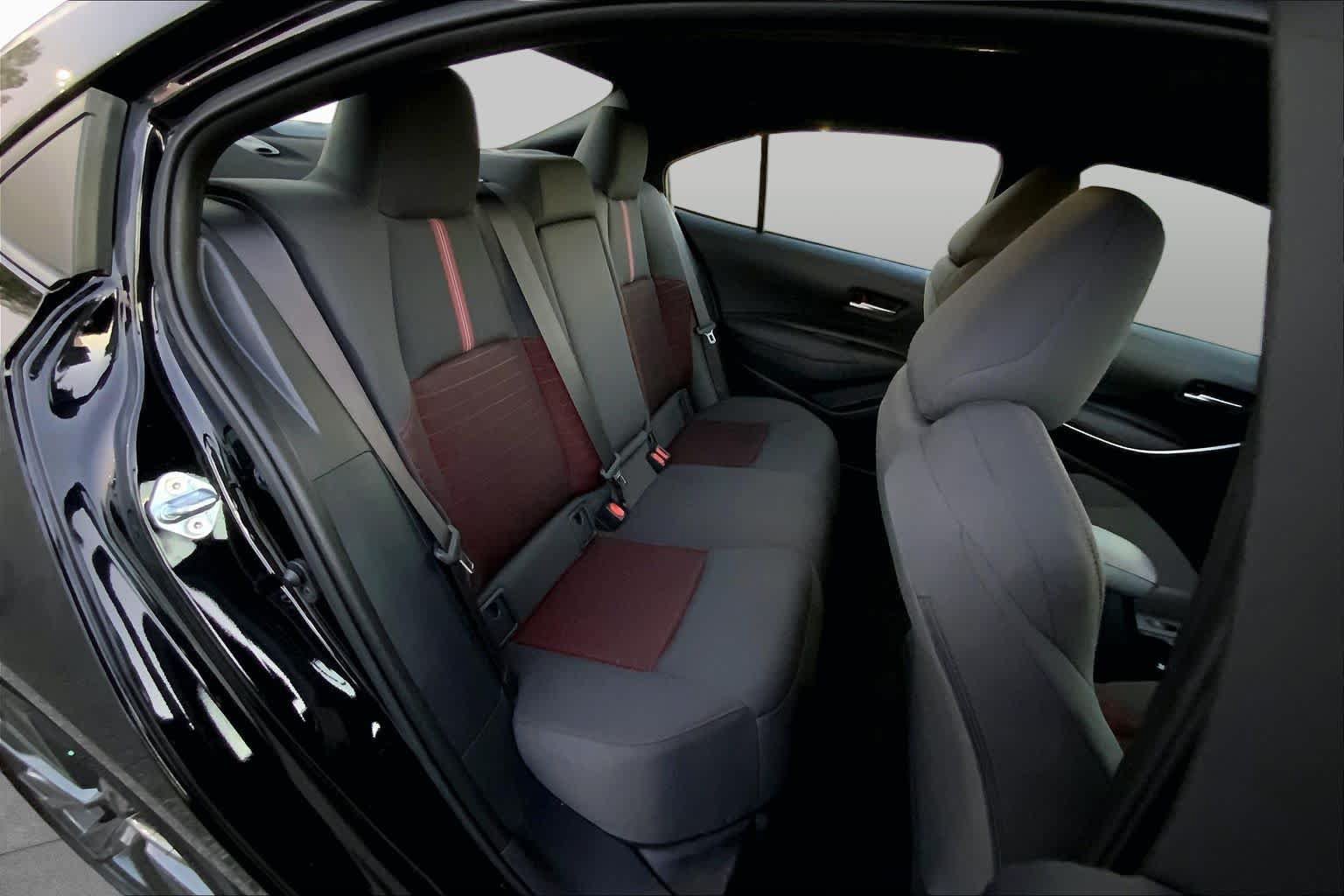 Used 2025 Toyota Corolla SE FWD image 17