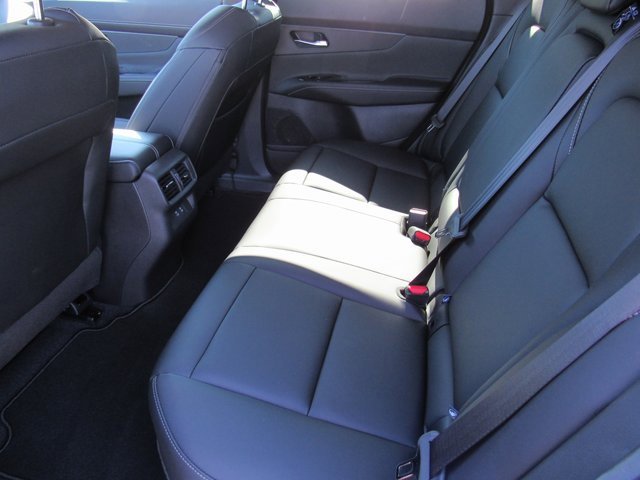 Used 2025 Nissan Murano SV image 12