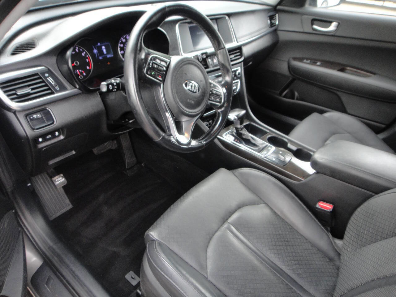 Used 2017 Kia Optima EX image 7