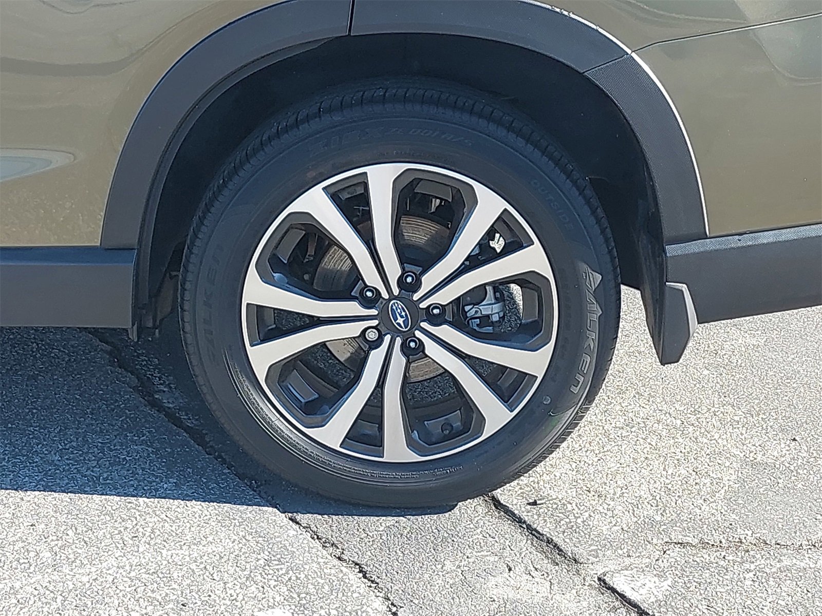 Certified 2023 Subaru Forester Limited image 34