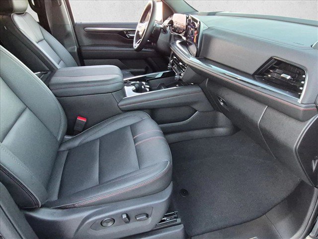 Used 2026 Chevrolet Suburban RST w/ Comfort Package RWD image 15