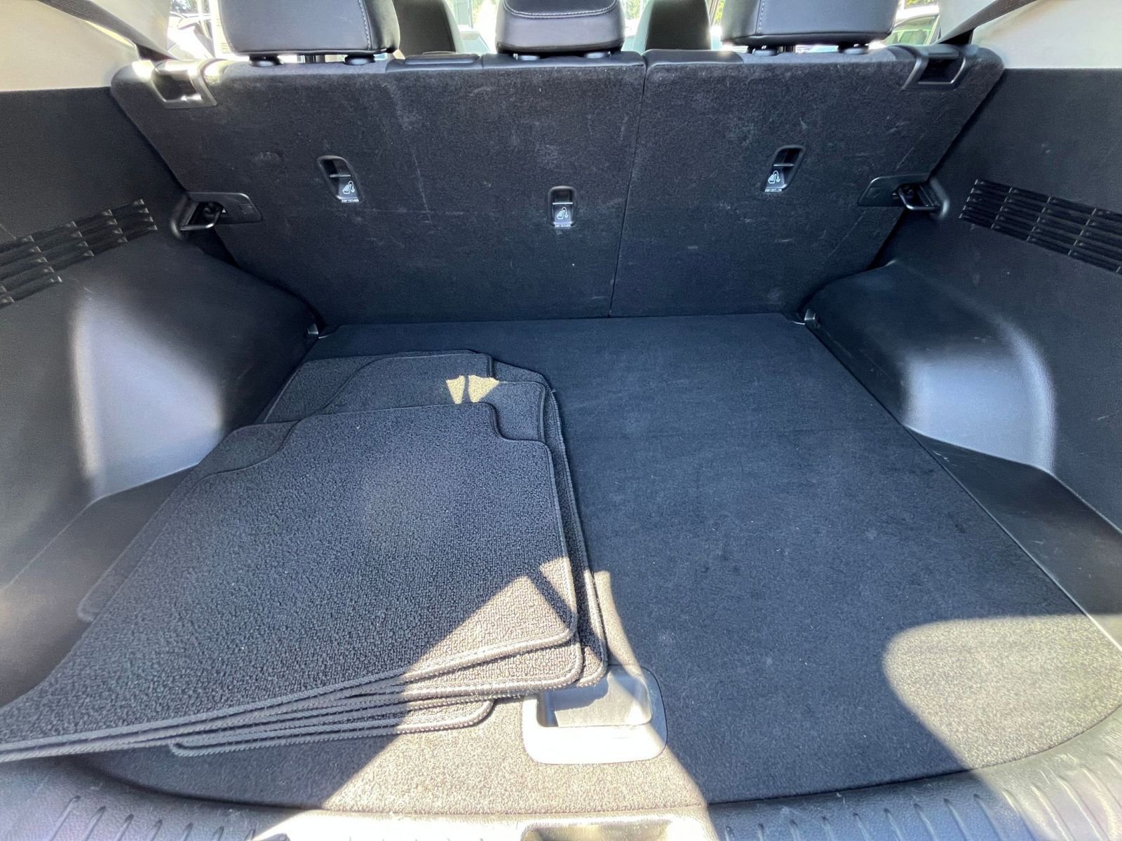 Used 2025 Kia Seltos S image 33