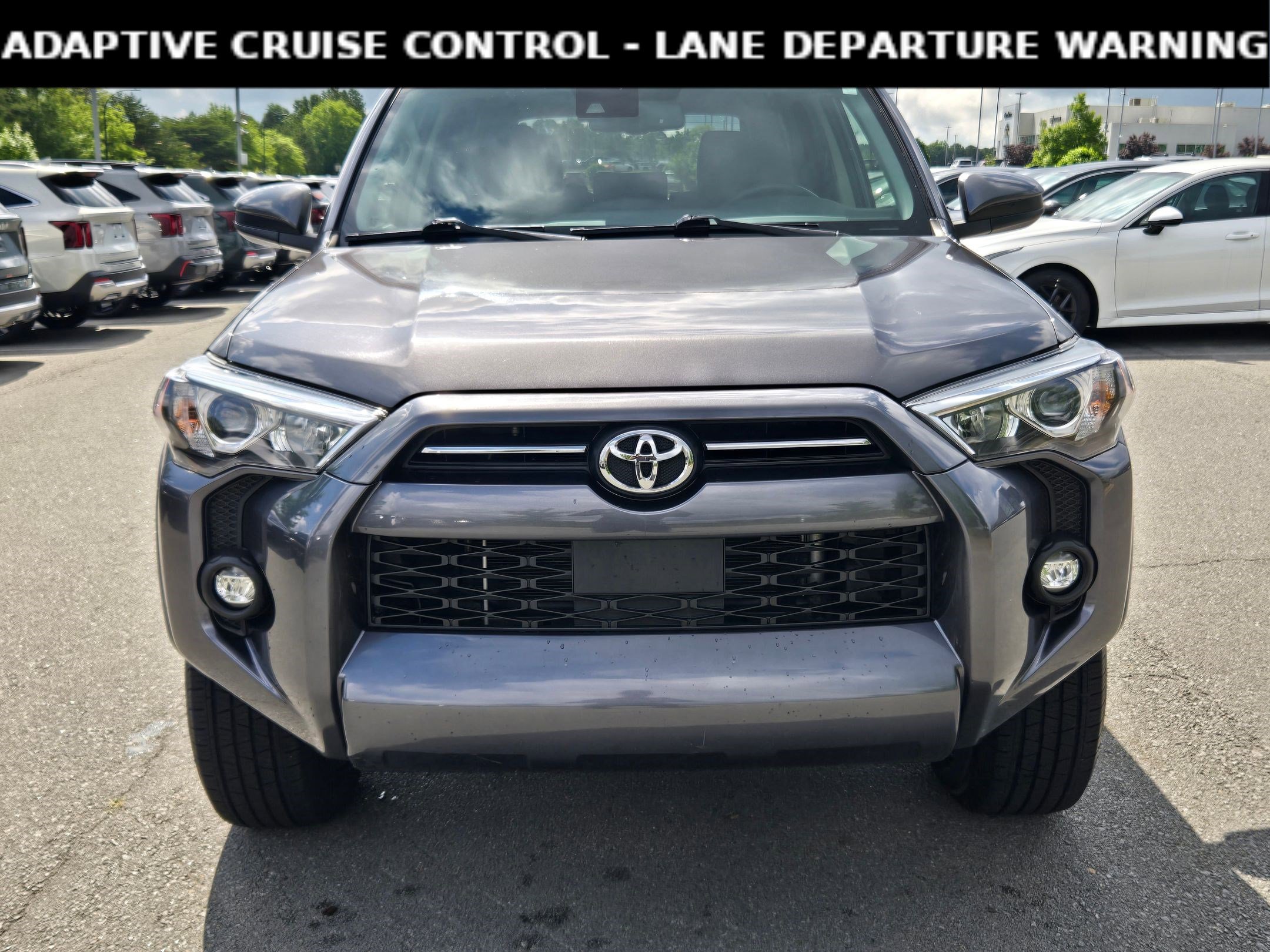 Used 2023 Toyota 4Runner SR5 AWD/4WD image 2