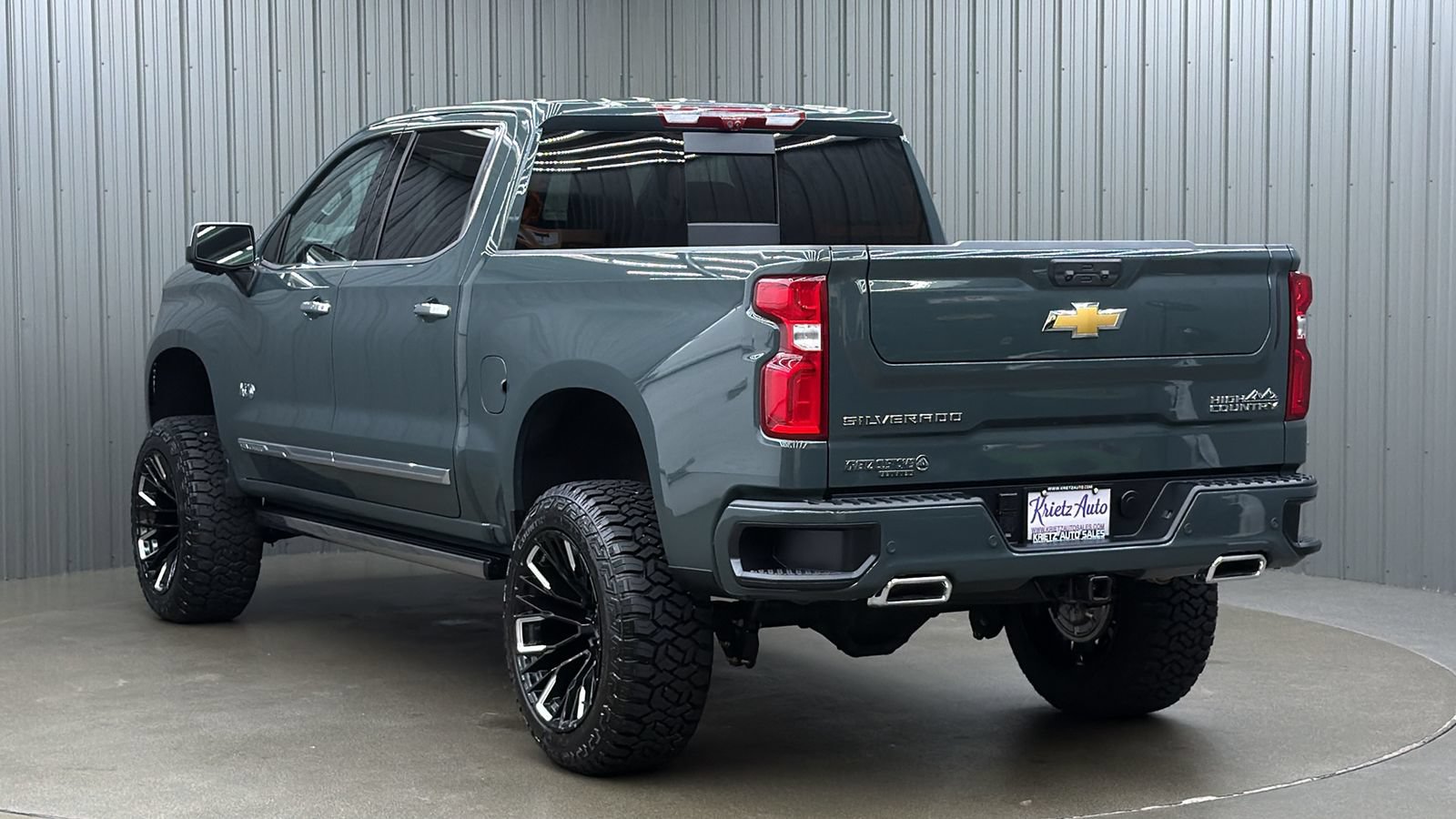 Used 2026 Chevrolet Silverado 1500 High Country w/ High Country Premium Package AWD/4WD image 3