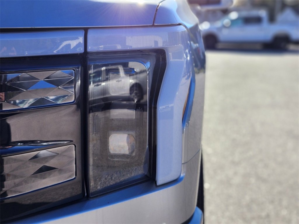 Used 2023 Ford F150 Lightning Platinum image 10