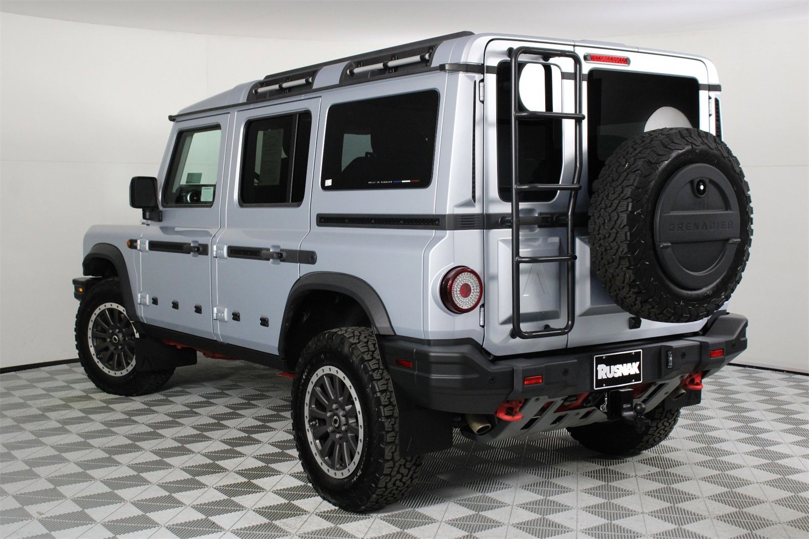 Used 2024 INEOS Grenadier Fieldmaster Edition image 4