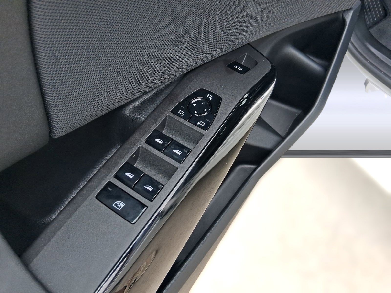 Used 2026 BMW X3 xDrive30 w/ M Sport Package image 11