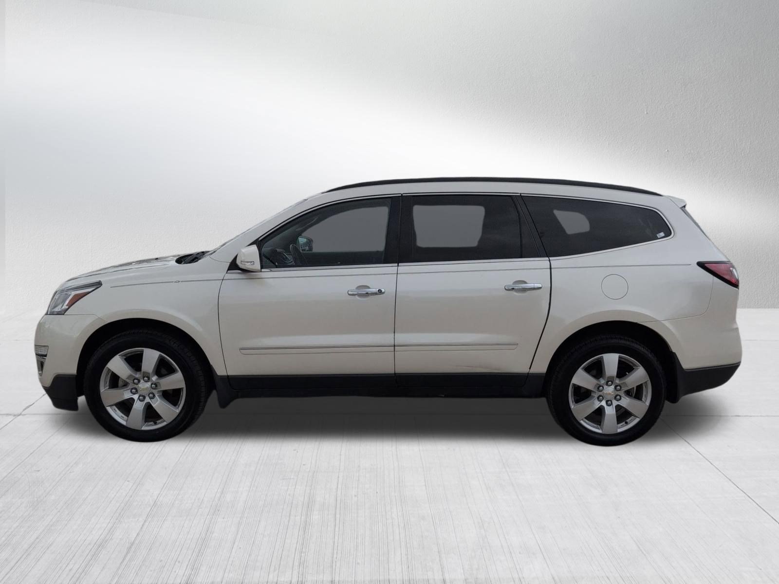 Used 2014 Chevrolet Traverse LTZ image 2