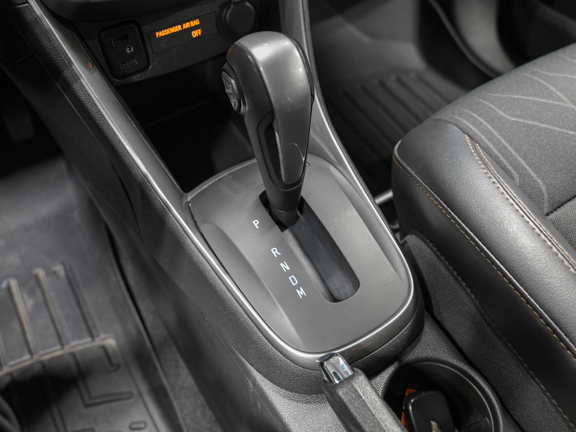 Used 2018 Chevrolet Trax LT w/ LT Convenience Package image 25