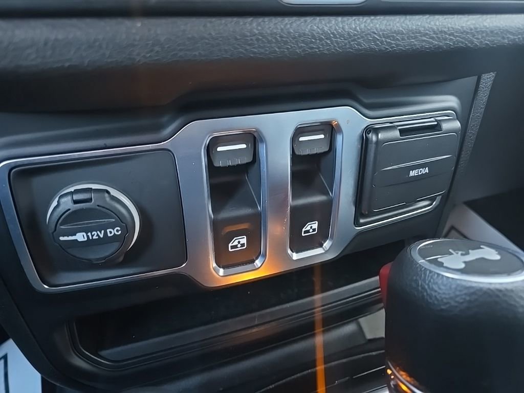 Used 2024 Jeep Wrangler Sport S image 56