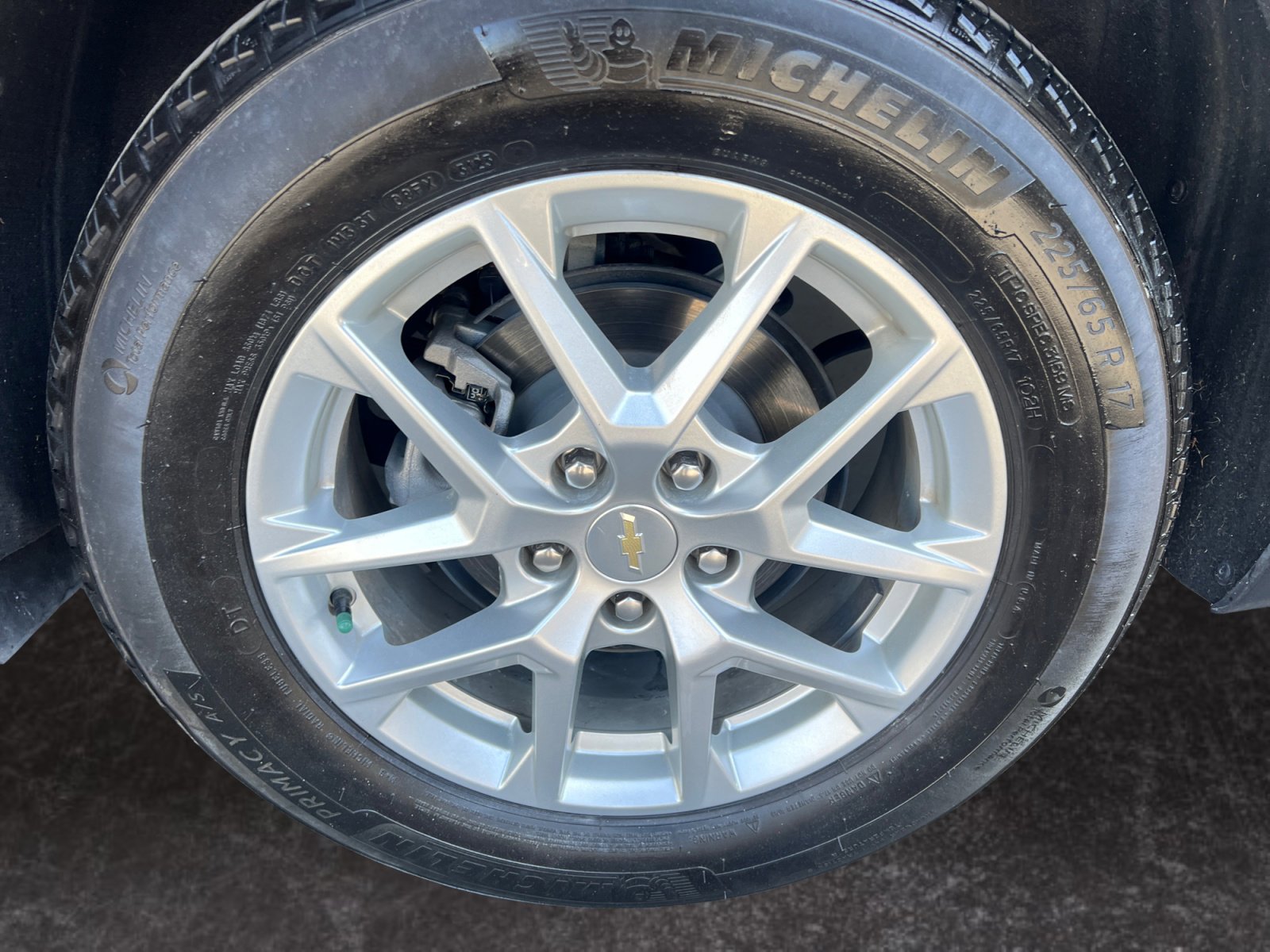 Used 2024 Chevrolet Equinox LS w/ LS Convenience Package FWD image 14