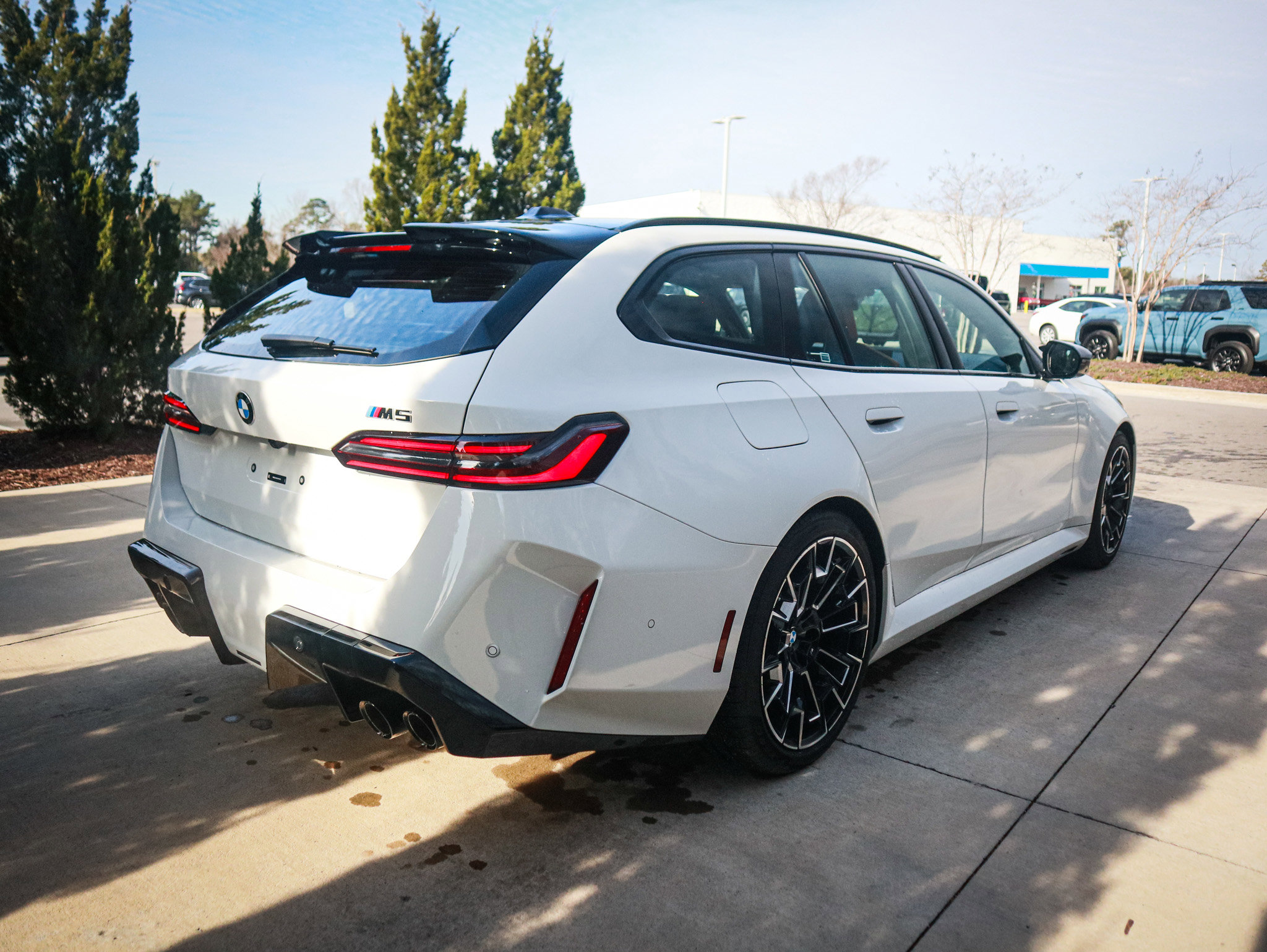 Used 2025 BMW M5 Touring image 10