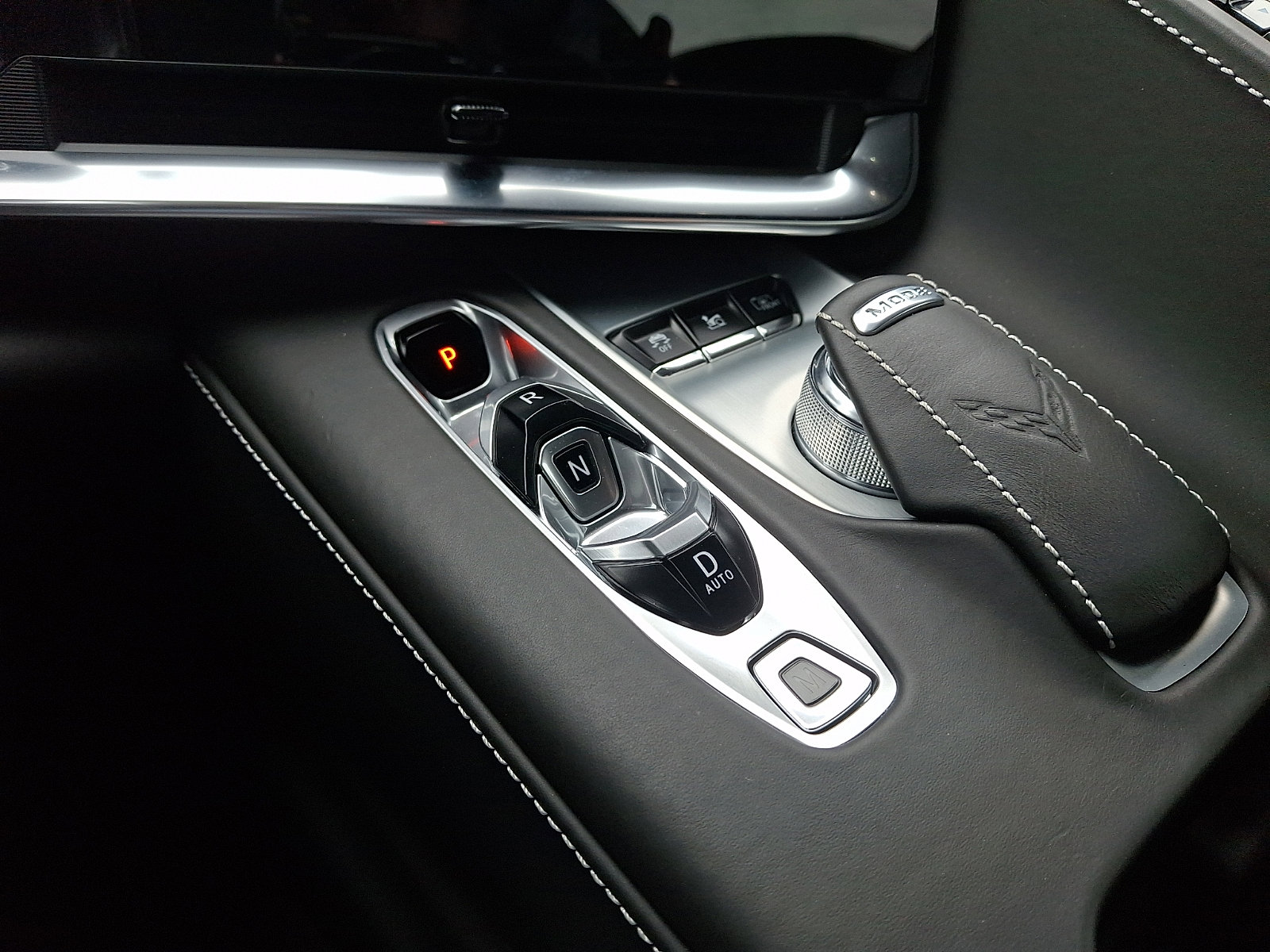 Used 2022 Chevrolet Corvette Stingray Premium Cpe w/ Z51 Performance Package image 13