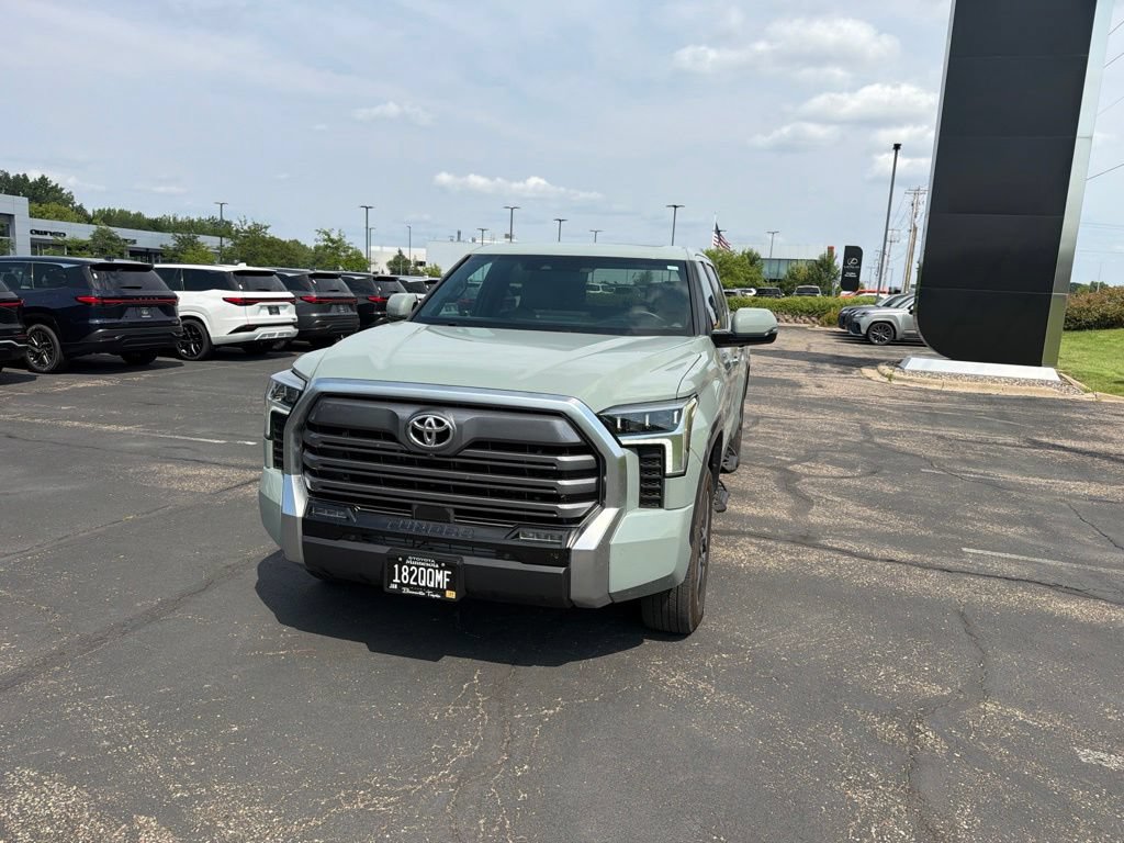 Used 2025 Toyota Tundra Limited AWD/4WD image 9