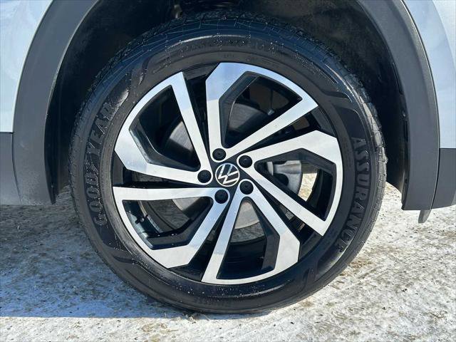 Used 2023 Volkswagen Atlas SEL image 9
