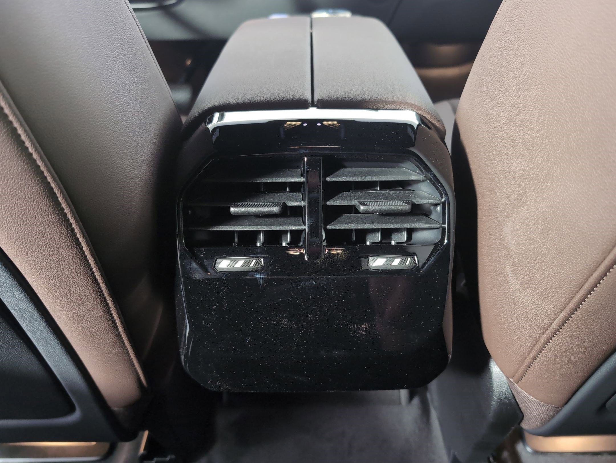 Used 2026 BMW iX xDrive45 image 28