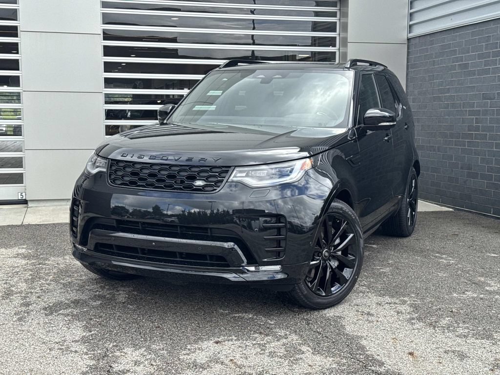 New 2026 Land Rover Discovery Dynamic SE