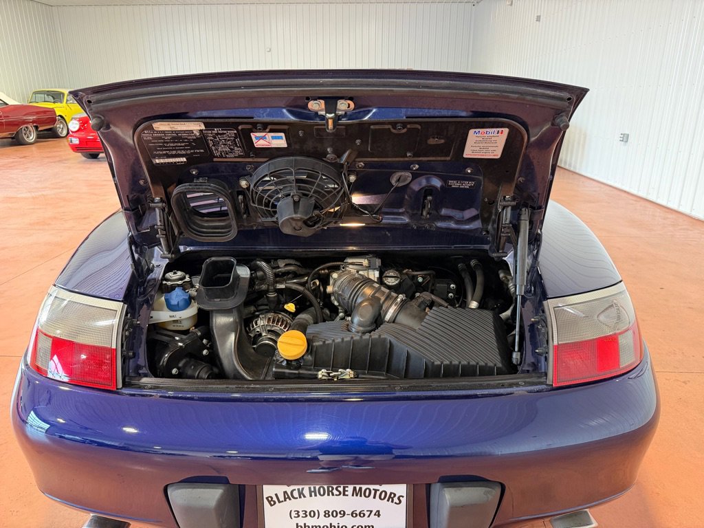 Used 2001 Porsche 911 Carrera 4 image 33