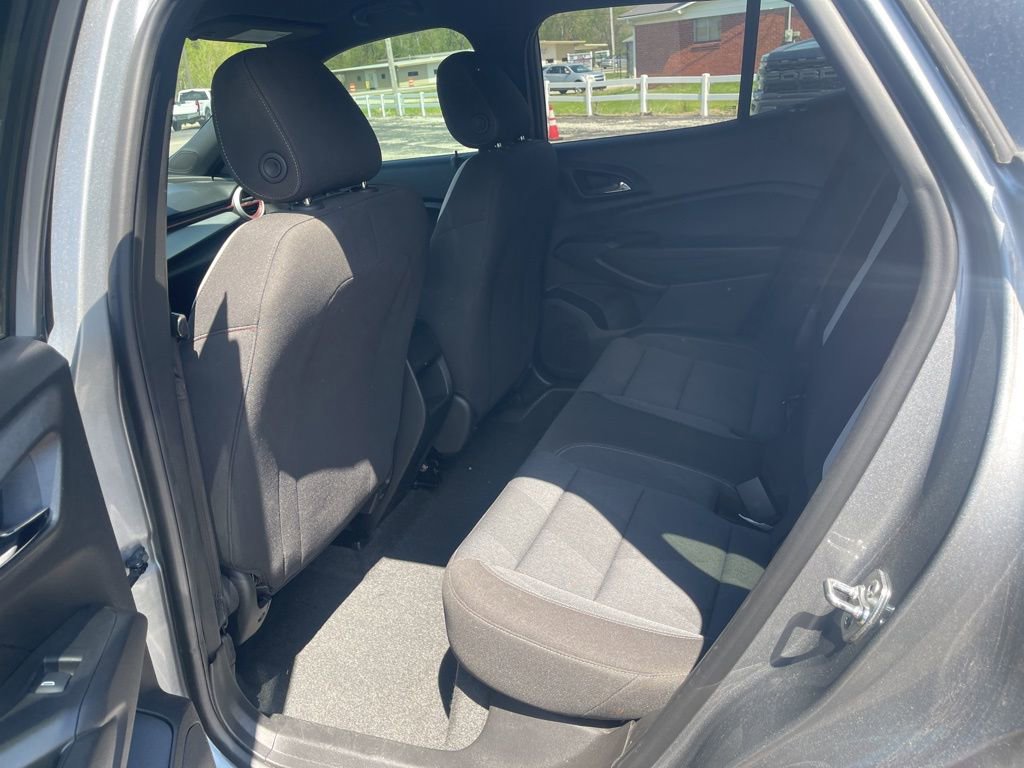 Used 2024 Chevrolet Trax RS FWD image 12