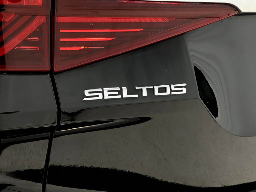 Used 2021 Kia Seltos S image 36