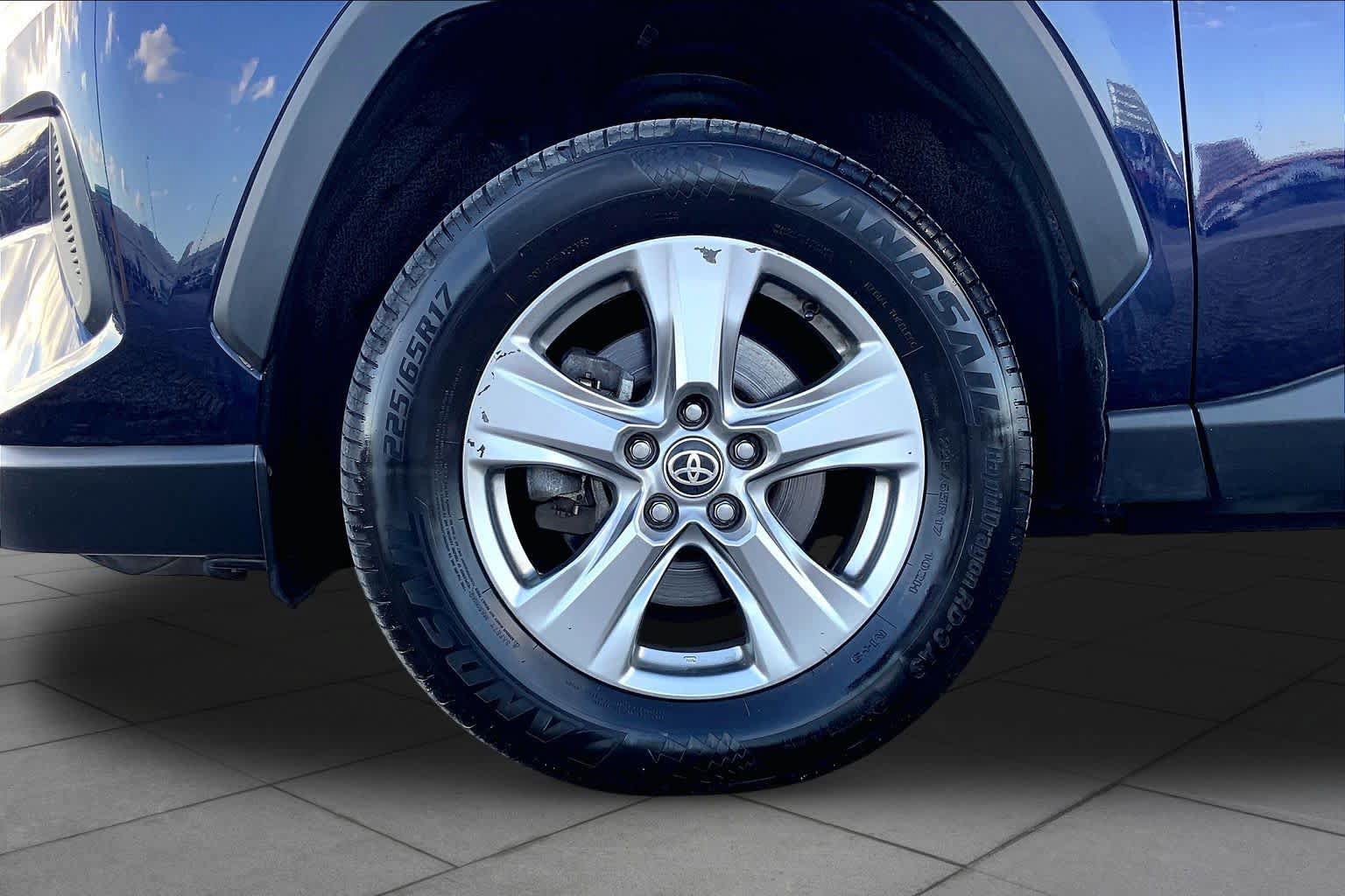 Used 2024 Toyota RAV4 XLE FWD image 10