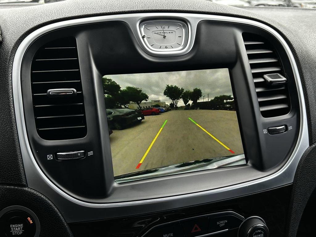 Used 2019 Chrysler 300 Limited image 18