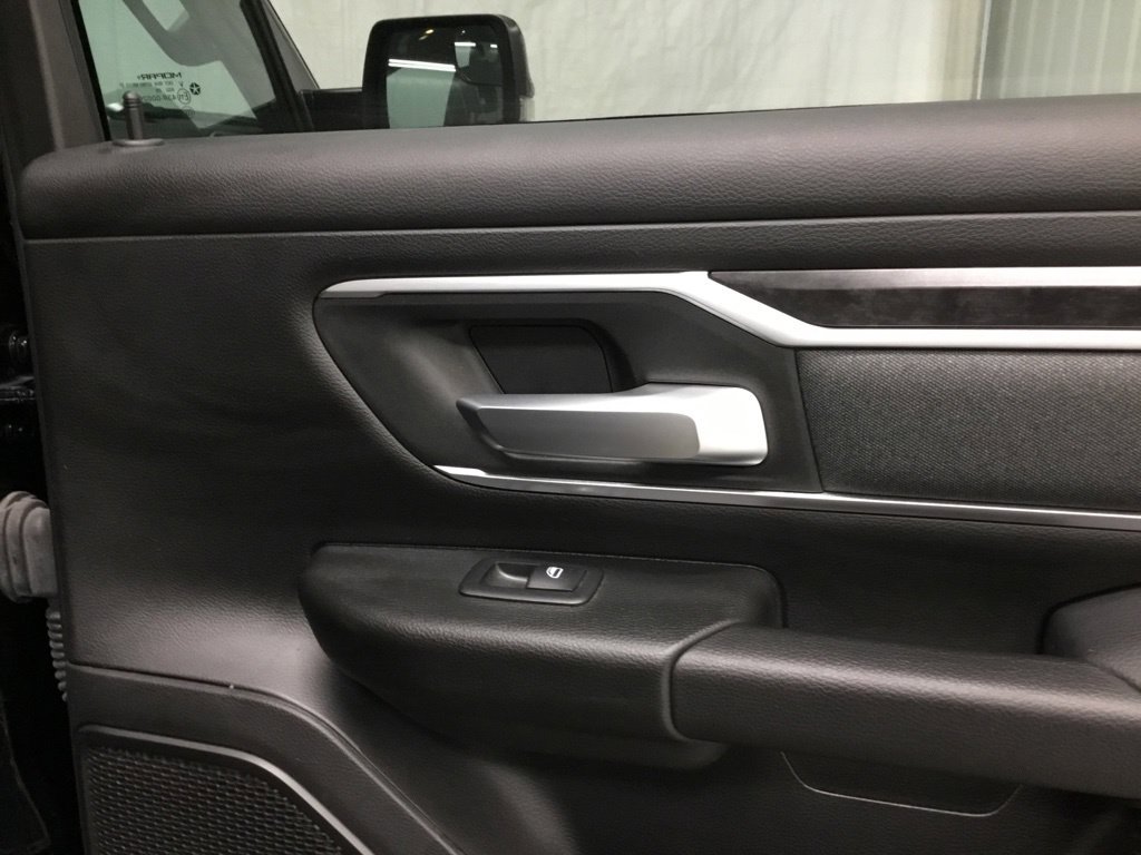 Used 2023 RAM 1500 Big Horn AWD/4WD image 18