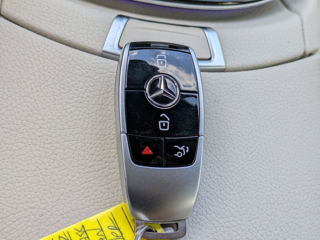 Used 2017 Mercedes-Benz E 300 image 29