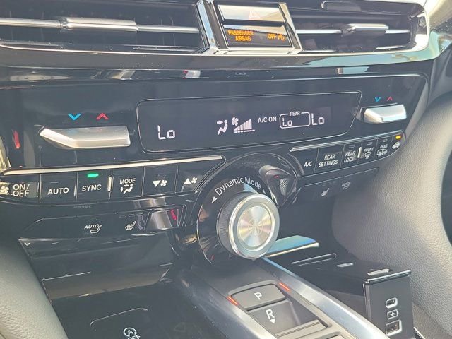 Used 2025 Acura MDX SH-AWD image 29