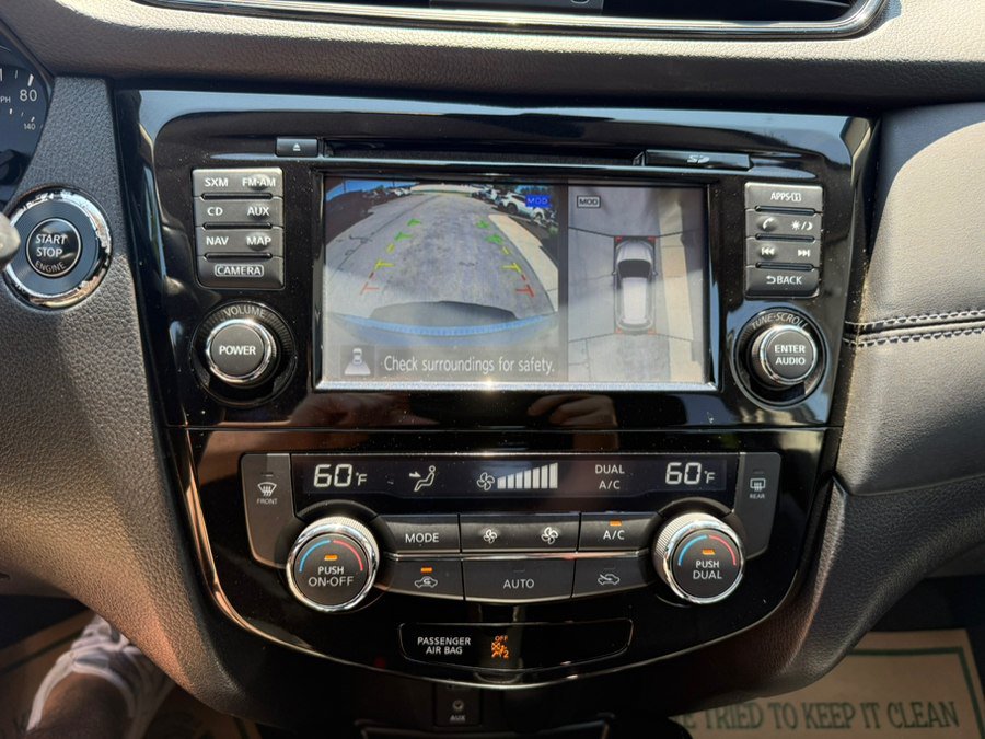 Used 2017 Nissan Rogue SL w/ SL Premium Package AWD/4WD image 16