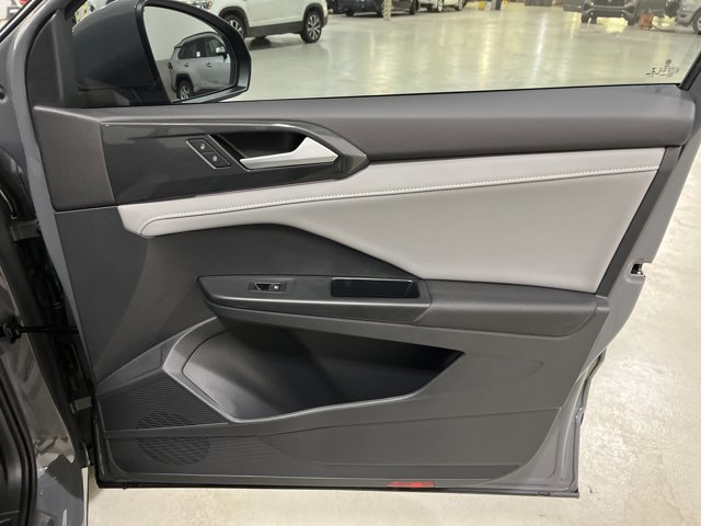 Certified 2023 Volkswagen Taos SEL image 38