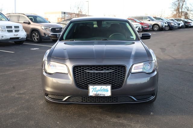 Used 2022 Chrysler 300 Touring w/ Sport Appearance Package video 2
