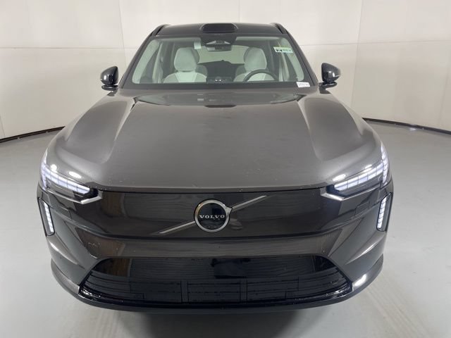 Used 2025 Volvo EX90 Ultra AWD/4WD image 3