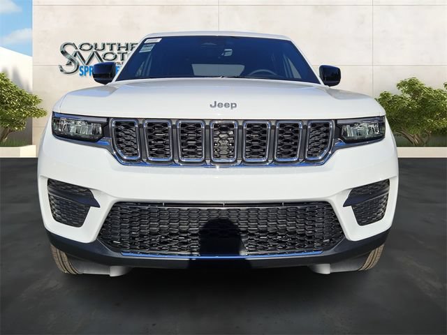 New 2025 Jeep Grand Cherokee Laredo RWD image 8