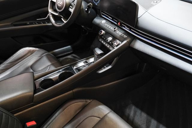 Used 2023 Hyundai Elantra Limited FWD image 29