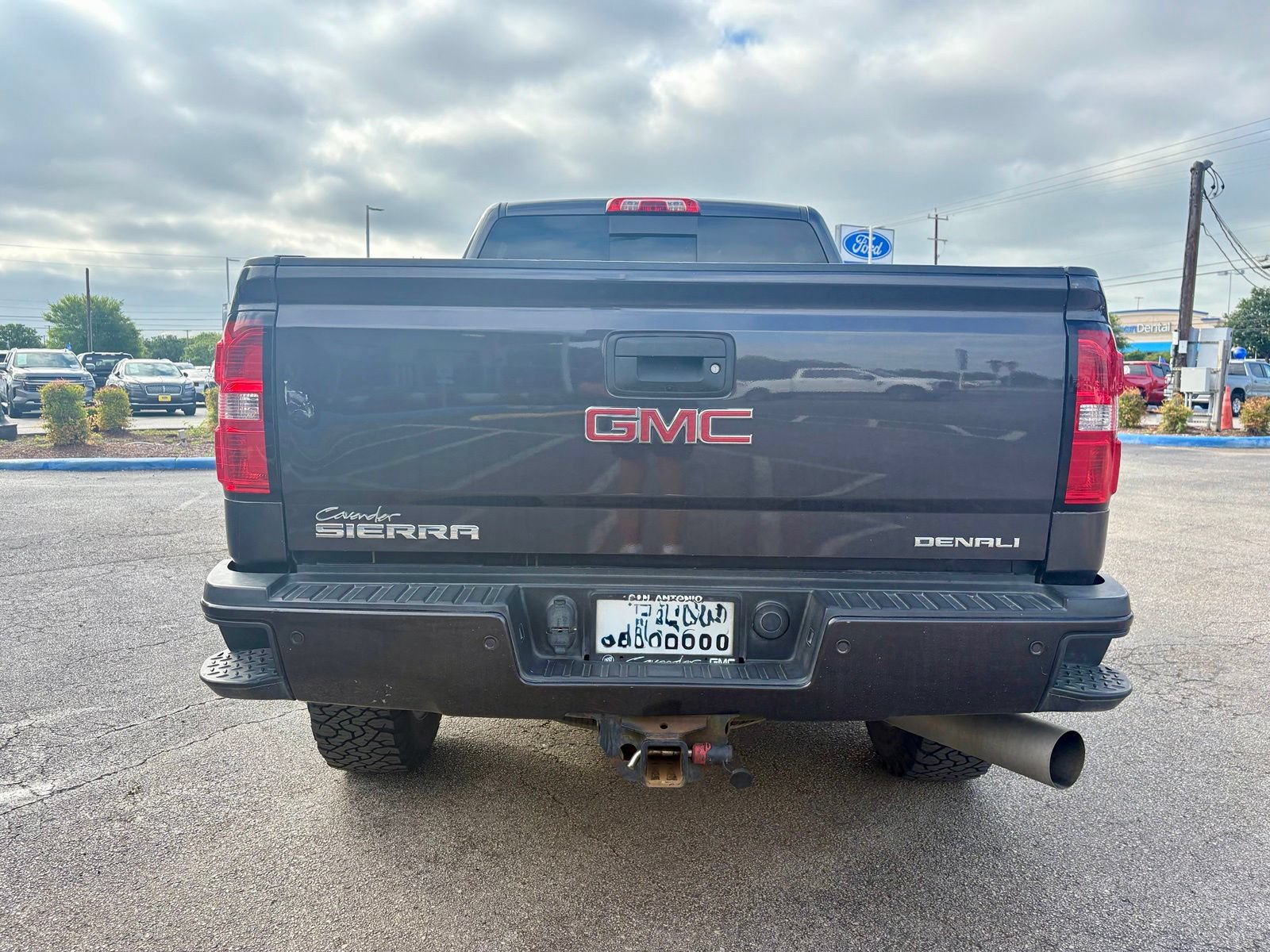Used 2016 GMC Sierra 2500 Denali w/ Duramax Plus Package AWD/4WD image 4