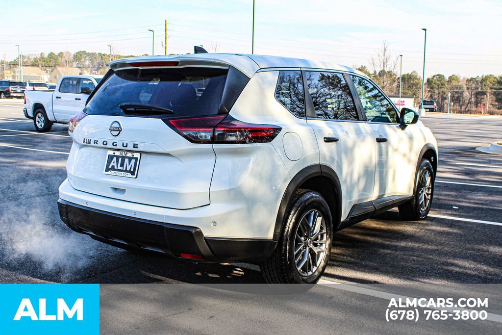 Used 2024 Nissan Rogue S image 6