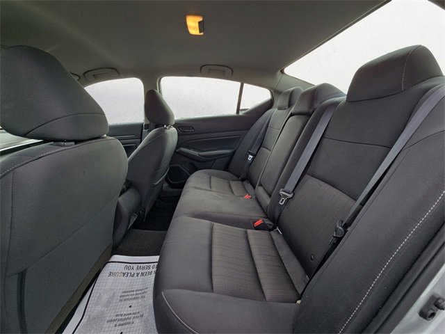 Used 2024 Nissan Altima 2.5 SV image 13