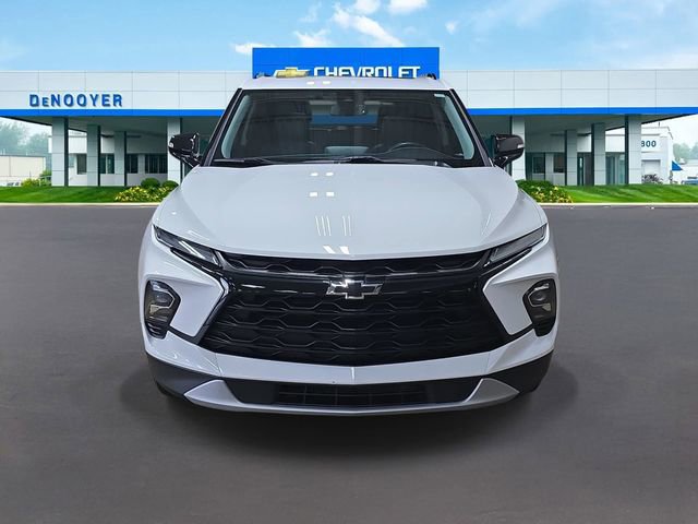 Used 2023 Chevrolet Blazer LT w/ Midnight/Sport Edition image 2
