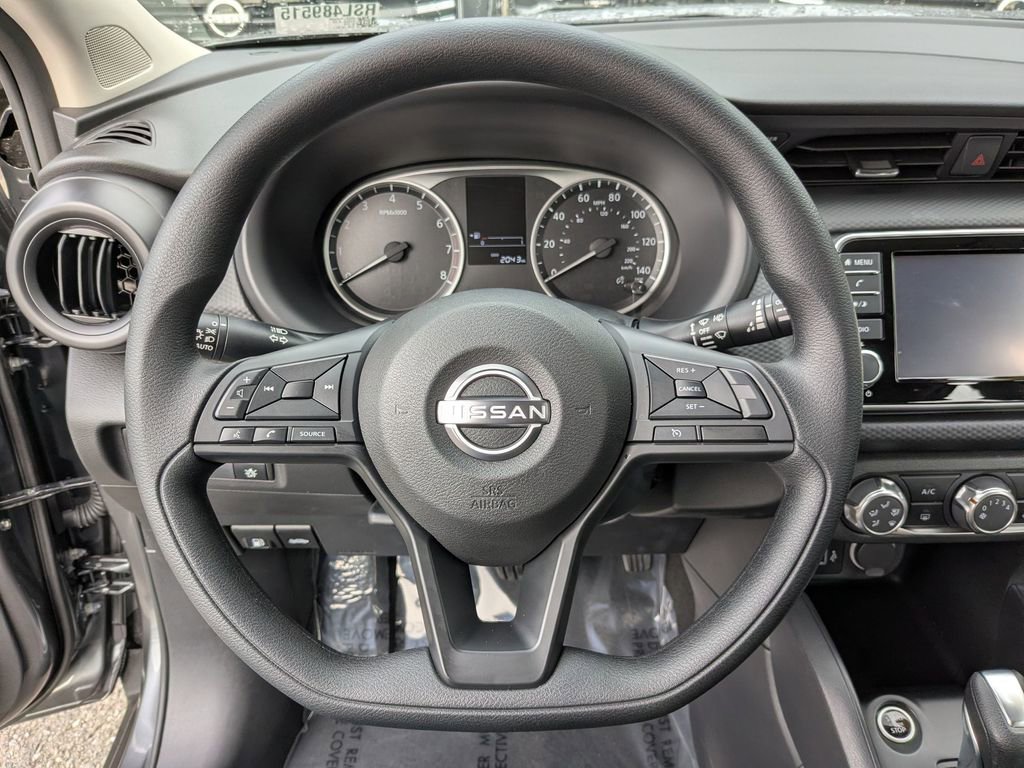 Certified 2025 Nissan Kicks Play S image 15